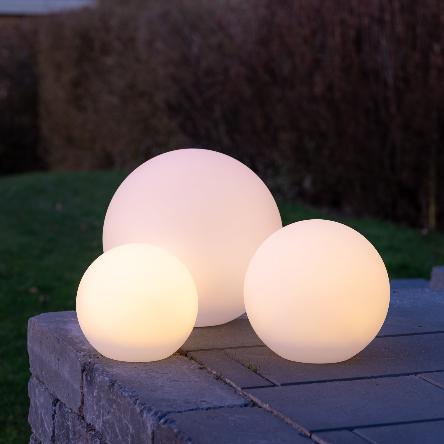 Mia LED kugler hvid É 25,30,40cm sæt 3stk.
